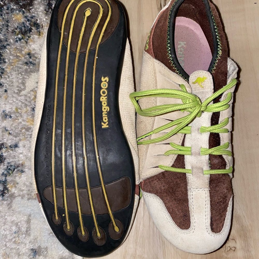 KangaROOS DYNA Jingo style shoes. Size 6